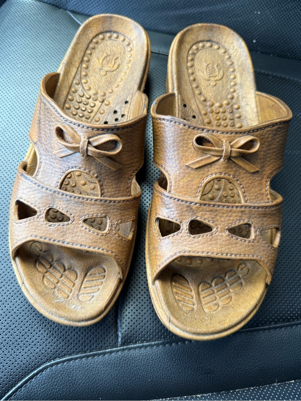 Pali Hawaii Brown Bow Slide Sandals
